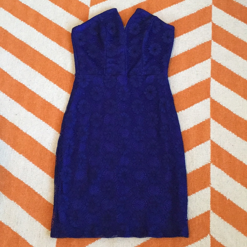Blue lace cocktail dress